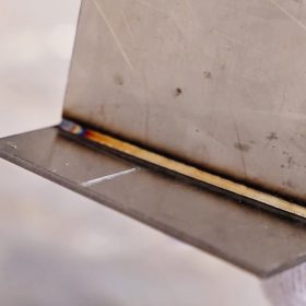 What is the working principle of a fiber laser welding machine